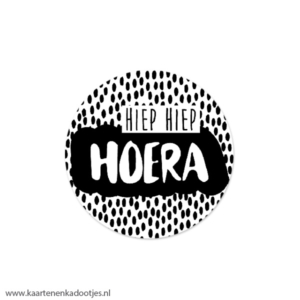 6 Stickers rond 45 mm hiep hiep hoera wit/zwart