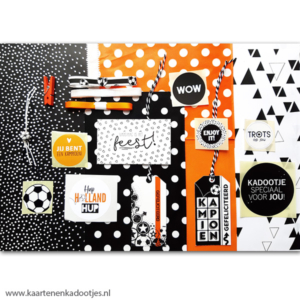 Inpakset 043 voetbal oranje